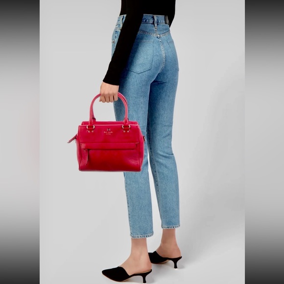 Kate Spade New York PillboxRed Leather Handbag/crossbody w/dust cover - Picture 1 of 13